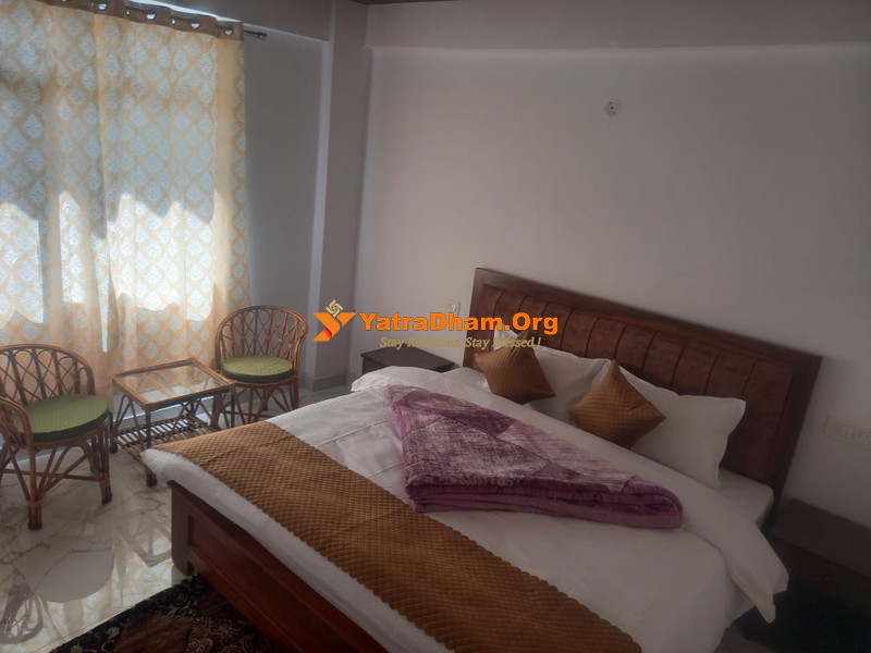 Hotel Veda Badrinath Room