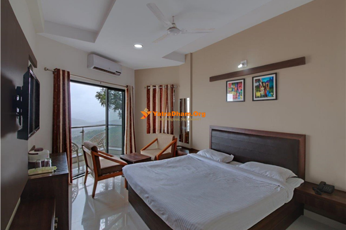 Toran Ambika Saputara Room