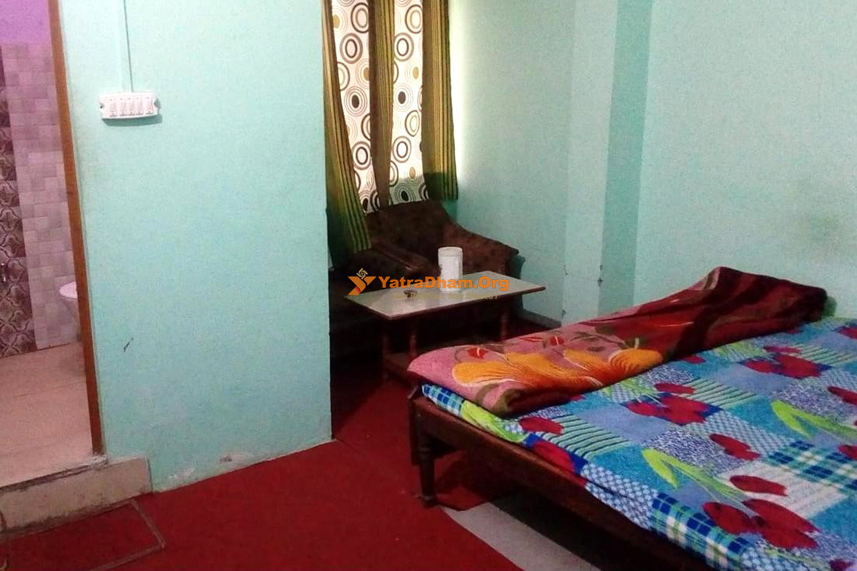 Ishwari Narayani Yatri Nivas Joshimath 2 Bed Room View