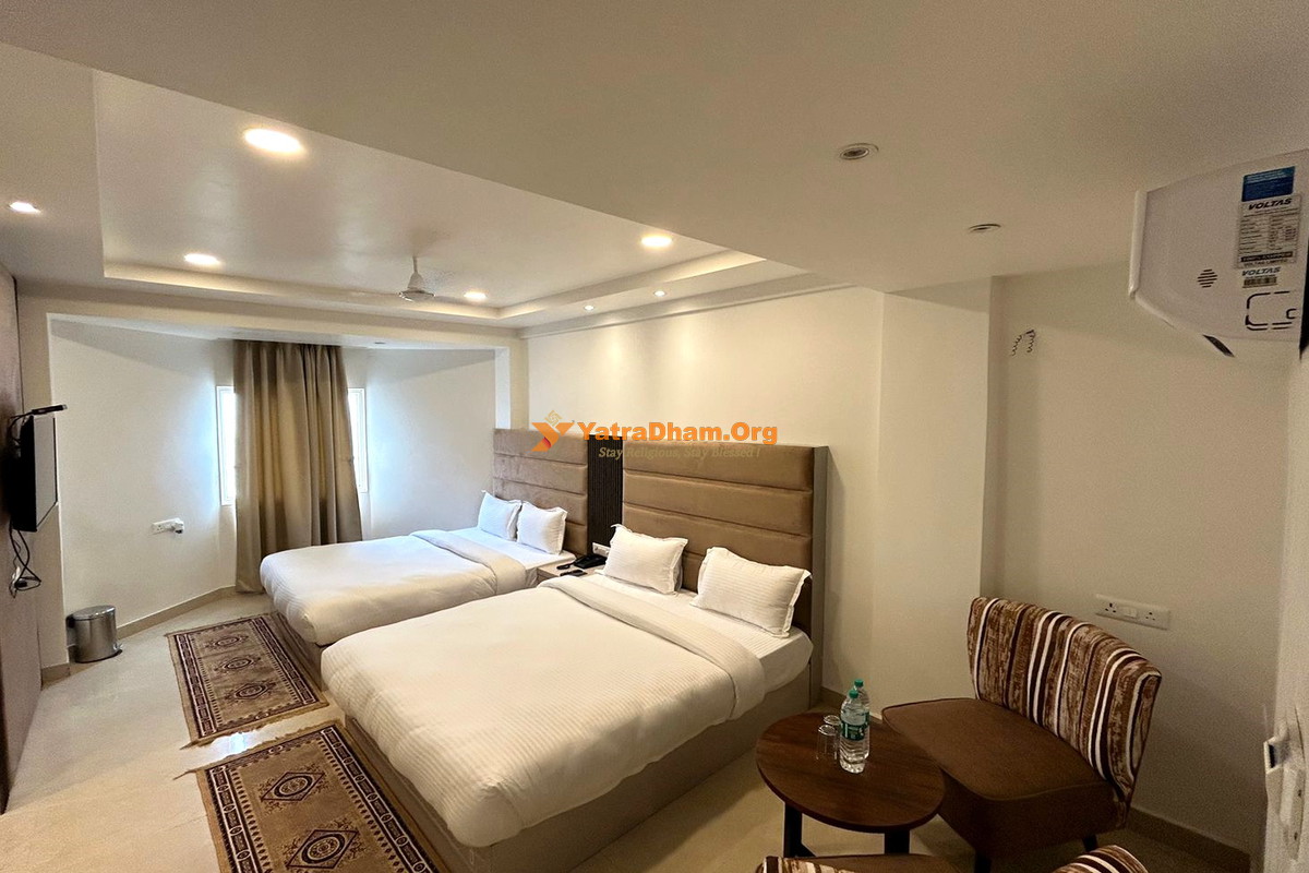 Hotel President Agra 4 Bed Room