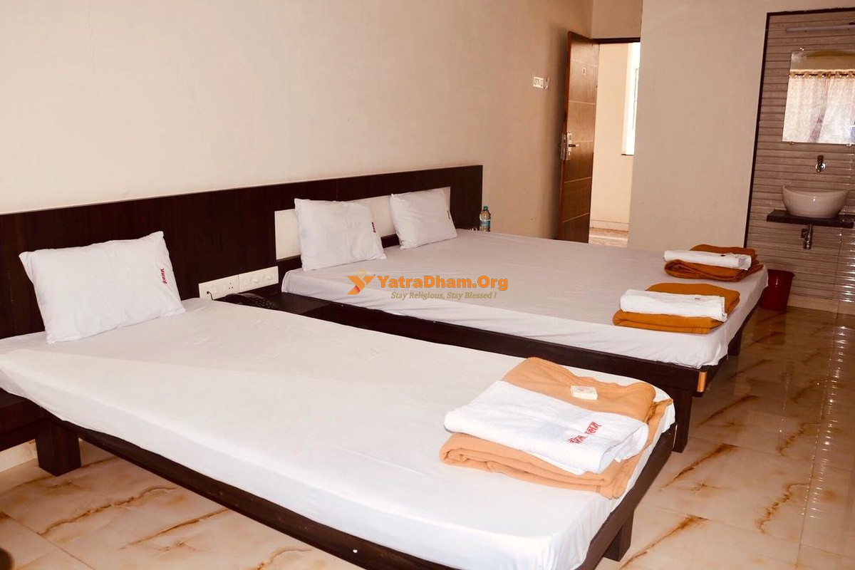 Hotel Mangalam Narsinhwadi (Kolhapur) 3 Bed Room