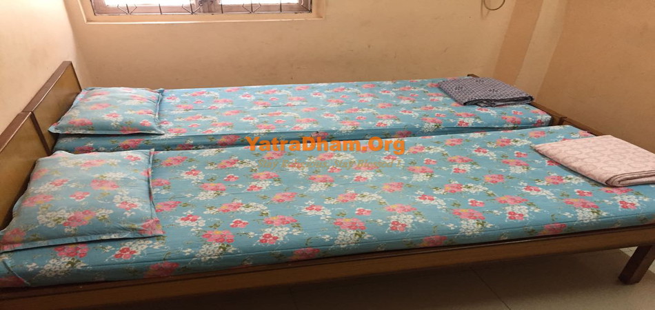 Khadayata Bhavan Dharamshala Mumbai Room