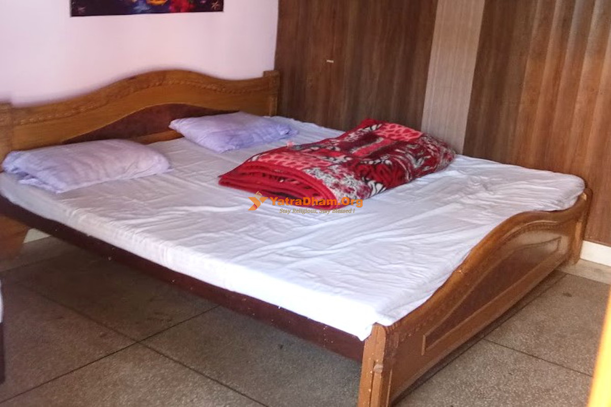 Hotel New Pandey Inn Guptkashi 2 Bed Room