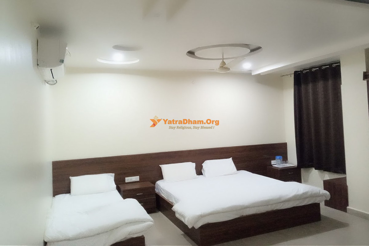 Kadiri Sri Mohan Grand Residency 3 Bed Room