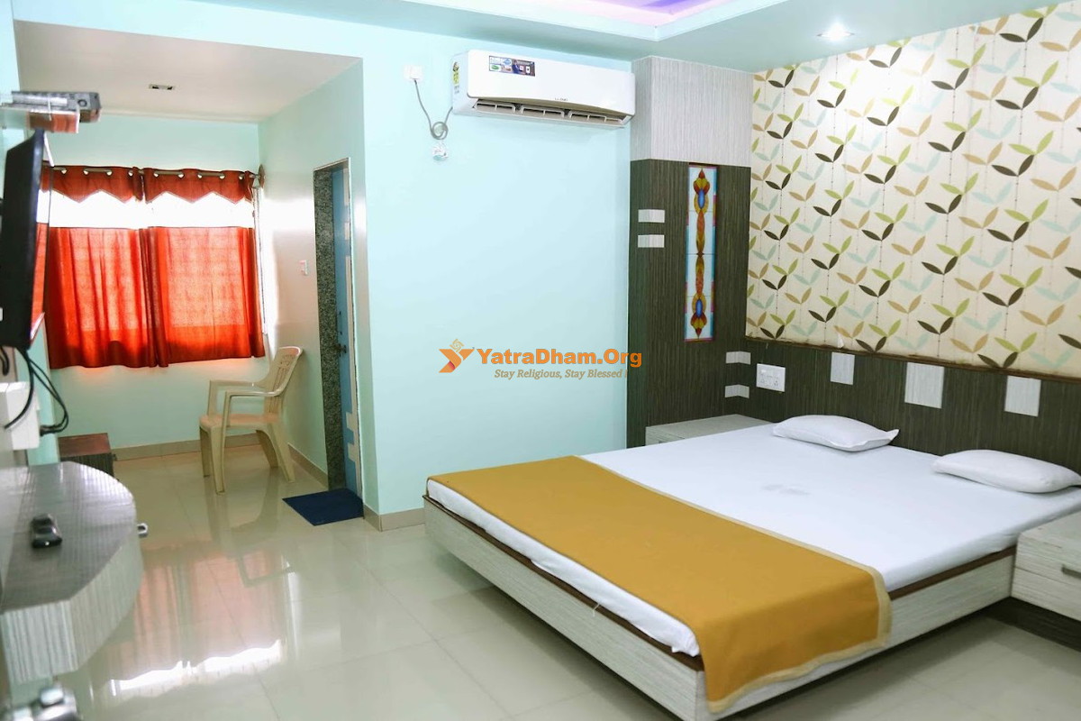 Hotel Parkway Lodging Paithan 2 Bed Room