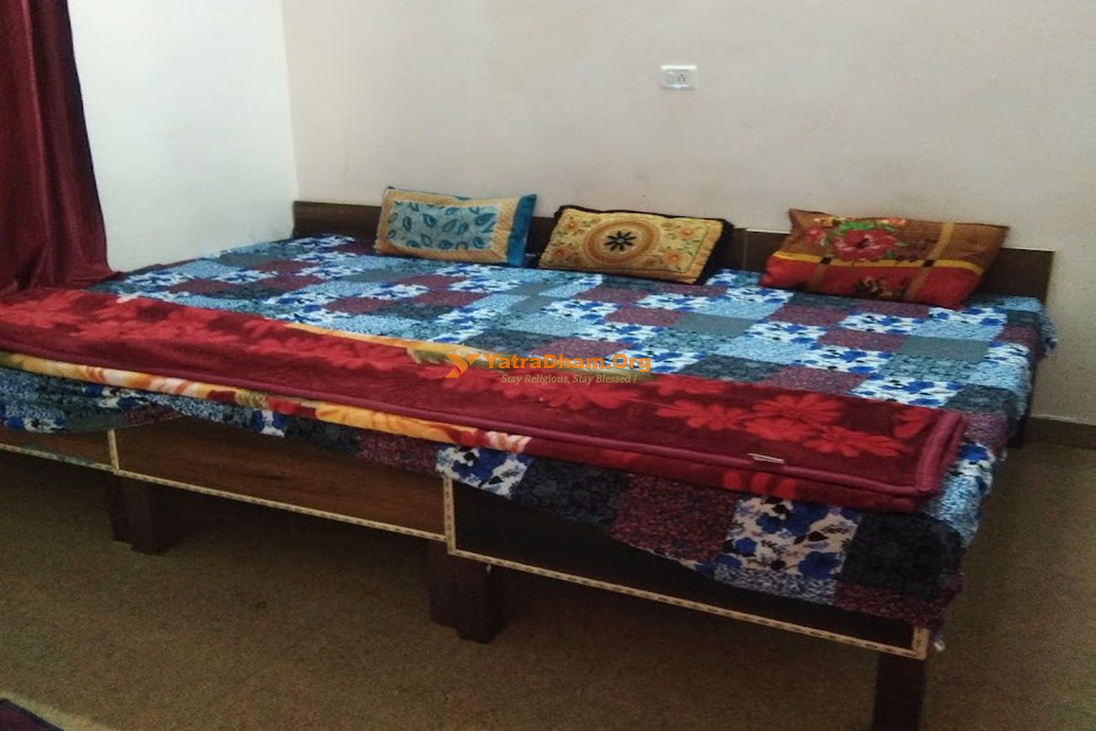 Hotel Shikhar Chandrapuri (Kedarnath Road) 3 Bed Room