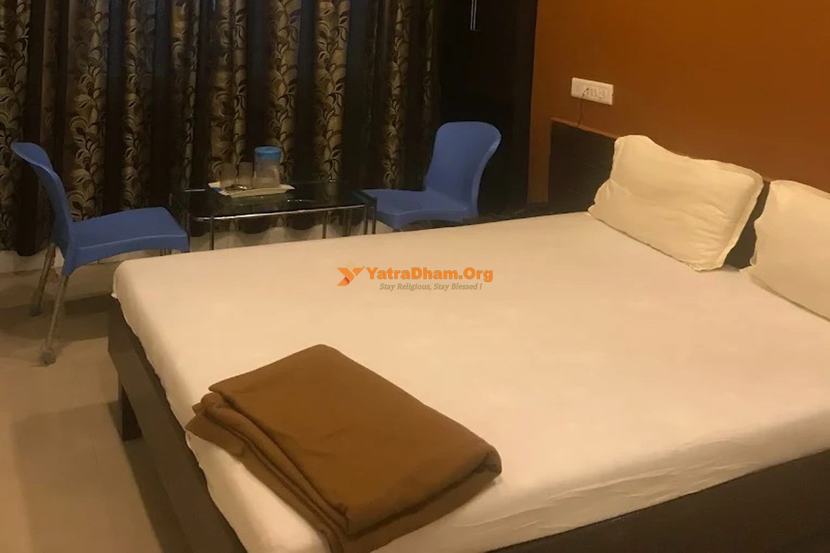 Hotel Sai Niwas Lonavala 2 Bed Room