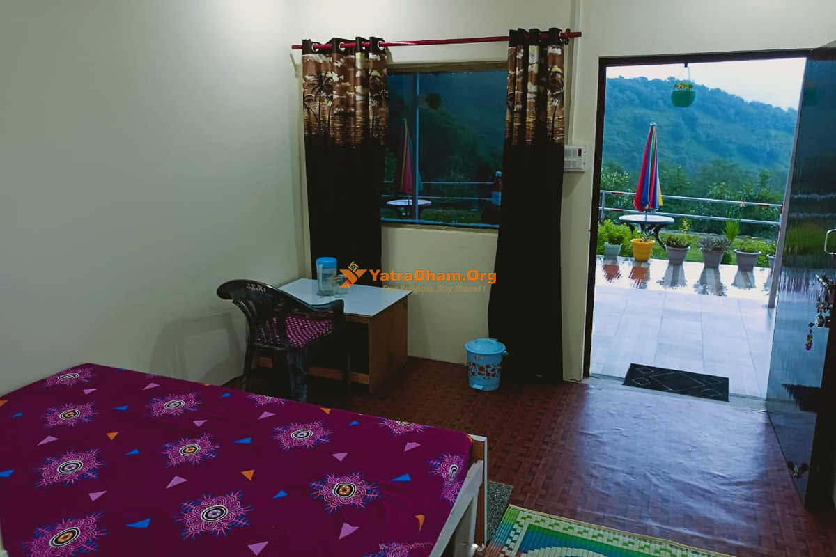 Chaukhamba View Resort Guptkashi 2 Bed Room