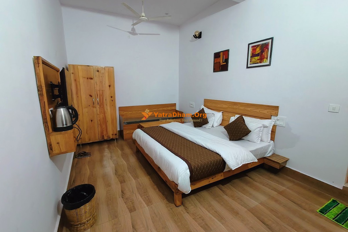 Hotel Shri Vikram Resort Barkot (Yamunotri) 2 Bed Room View