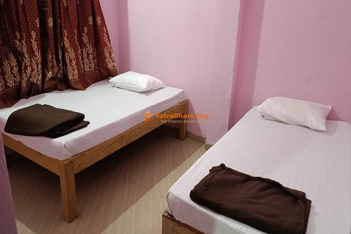 Maheshwari Yatri Nivas Aundha Nagnath Room