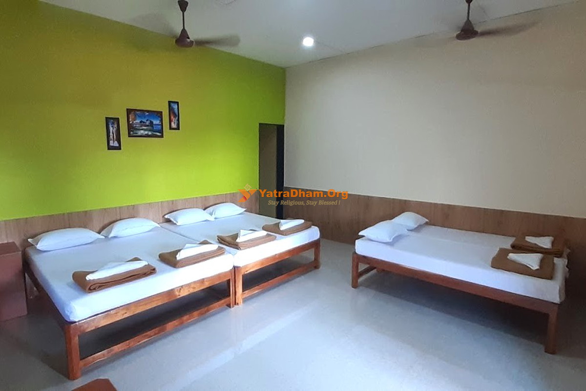 Chaitanya Niwas Guhagar (Ratnagiri) 6 Bed Room