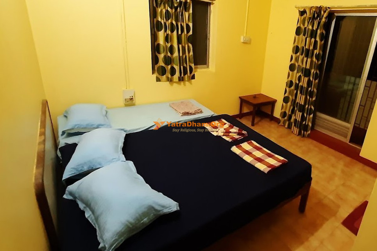 Hotel Nandanvan Harihareshwar 3 Bed Room