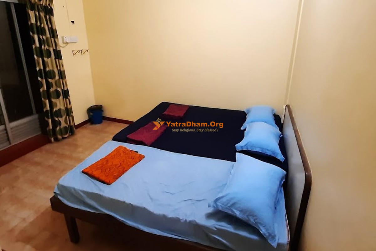 Hotel Nandanvan Harihareshwar 3 Bed Room