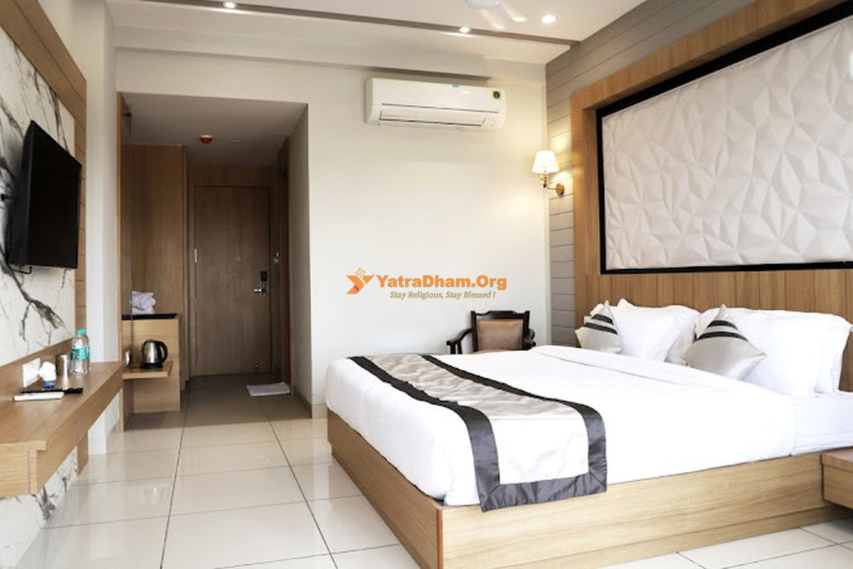 Hotel Mukut Mani Jatipura 2 Bed Room