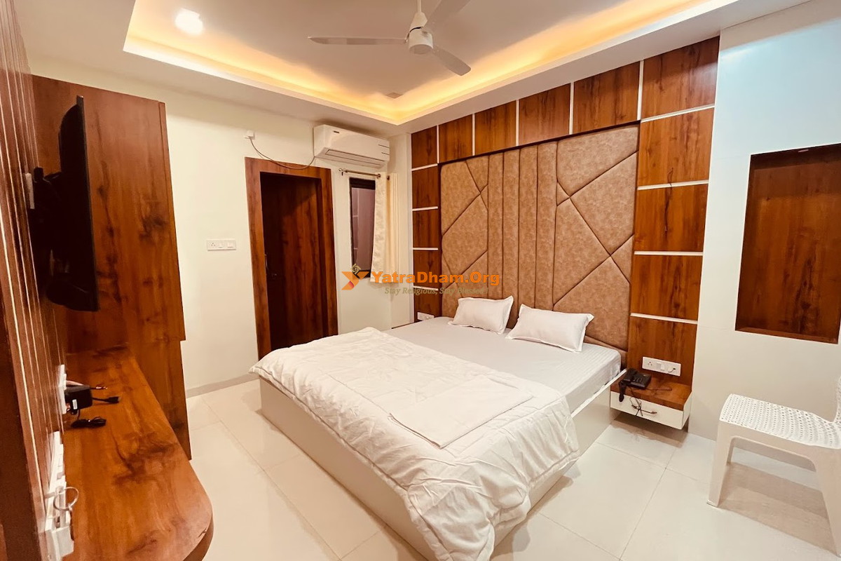 Damoh (Kundalpur) Hotel Luxury Inn 2 Bed Room View