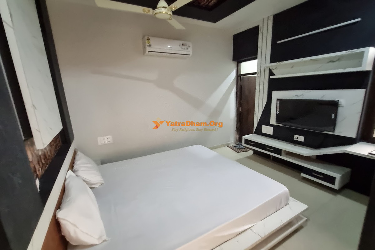 Hotel Gokul Malpura 2 Bed Room View