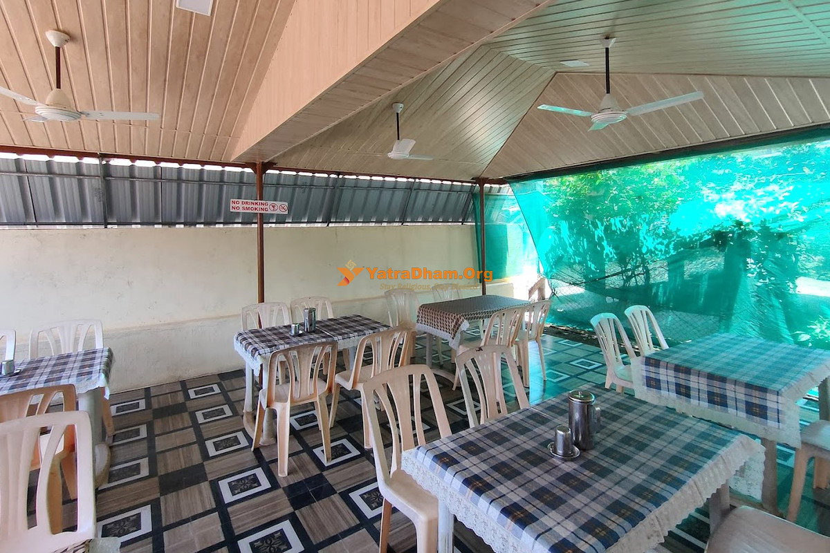 Hotel Nandanvan Harihareshwar 3 Bed Room