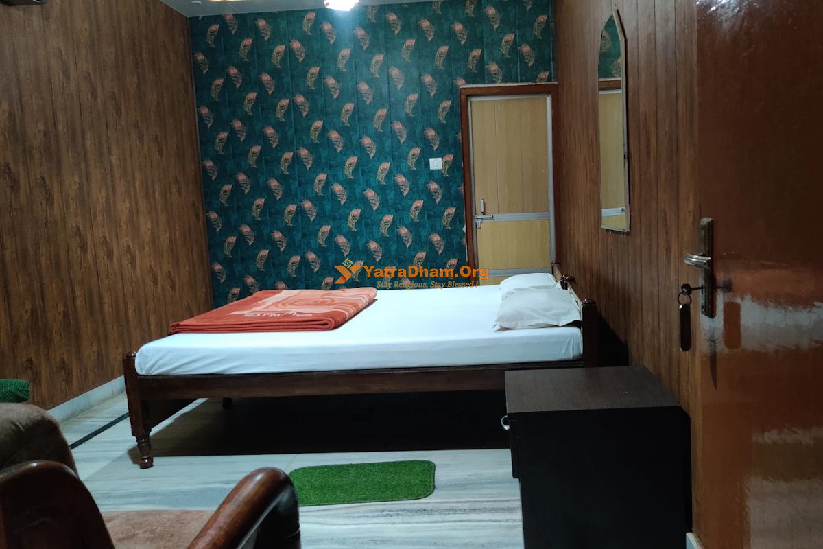 Hotel Krishan Kanhaiya Jaunpur 2 Bed Room