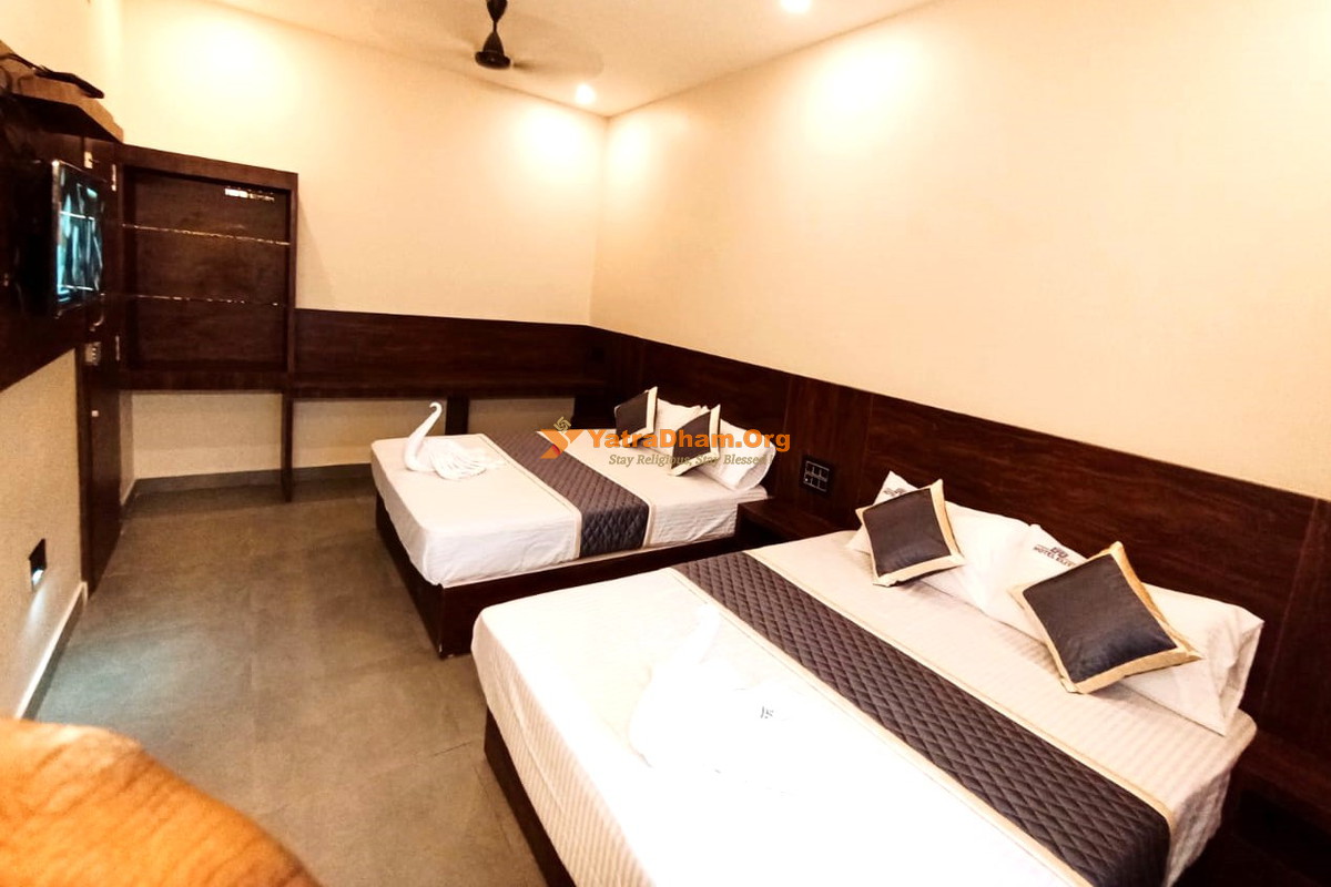 Hotel Elite Rameshwaram 4 Bed AC Room