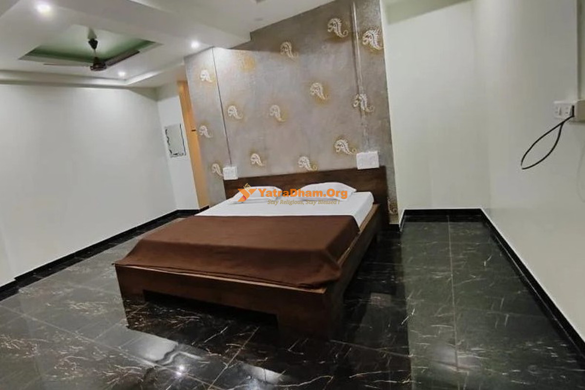 Antilia Yatri Niwas Kolhapur 2 Bed Room