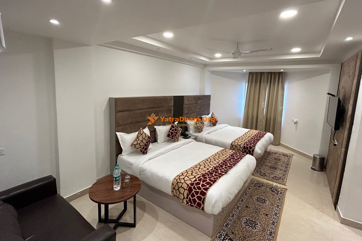 Hotel President Agra 4 Bed Room