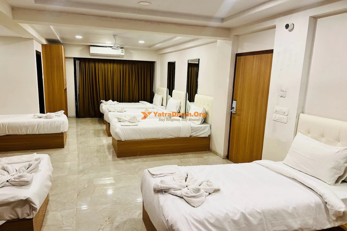 The Grand Leela Resort Khopoli Room