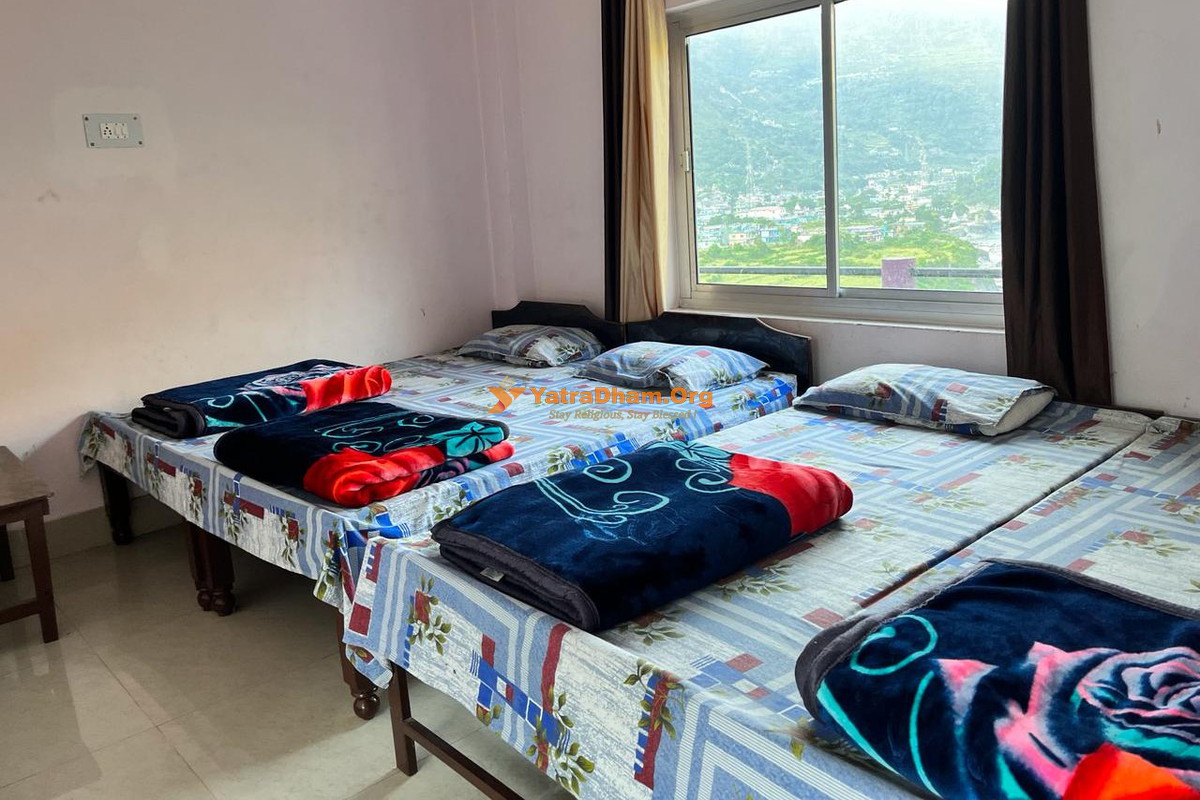 Hotel Vijay Lok Dunda Uttarkashi 4 Bed Room View