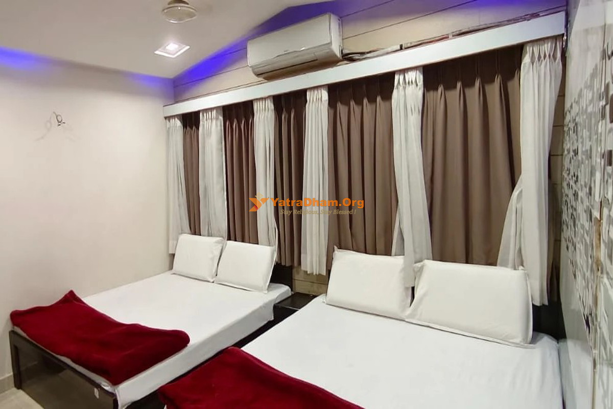 Hotel Madhav Virpur 3 Bed AC Room View