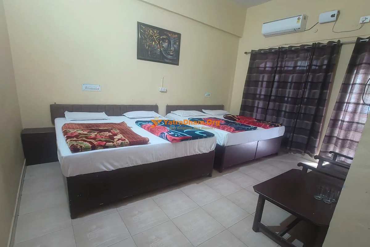 Hotel Prayag Raj Karnaprayag 4 Bed Room View