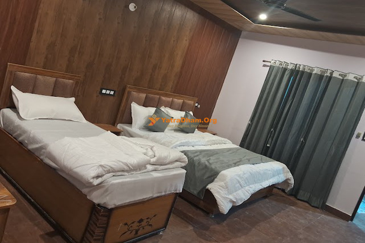 Hotel Mahadev Guptkashi 2 Bed Room View