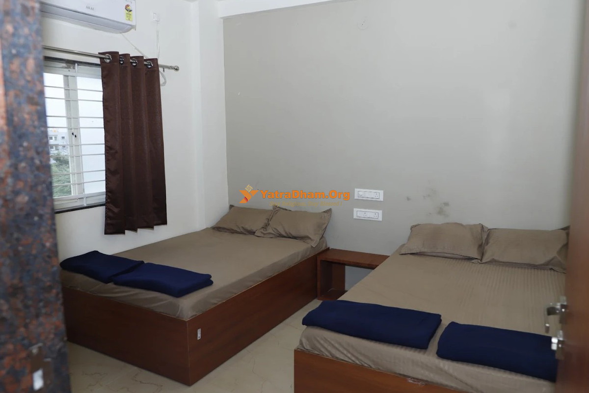 Krishna Green Yatri Niwas Akkalkot 4 Bed Room