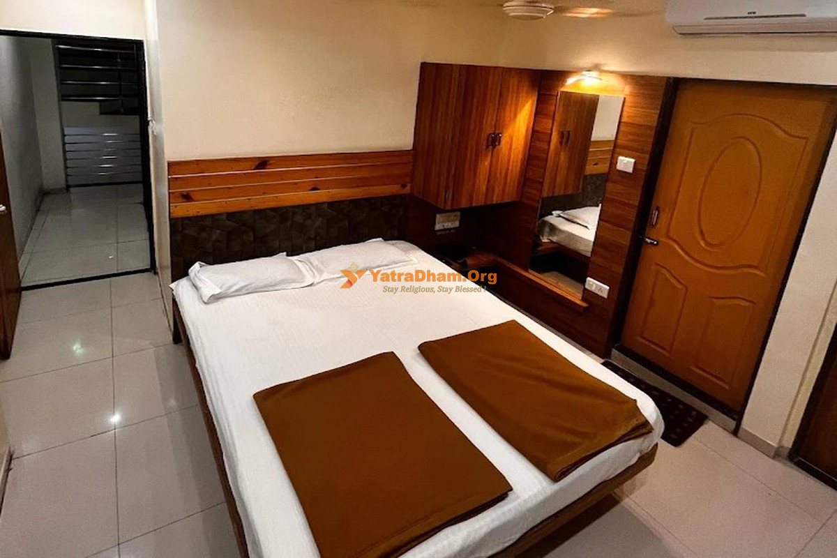 Shree Balaji Lodging Kolhapur 2 Bed Room