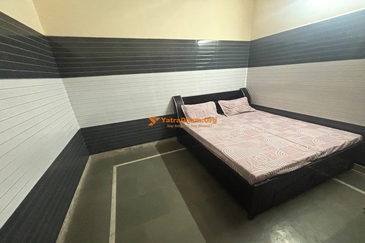 Kanha Sewa Dham Ashram Barsana 2 Bed Room