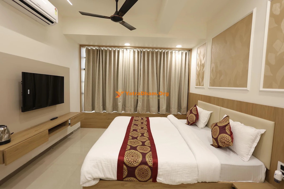 Hotel Prayagraj Junagadh 2 Bed Room
