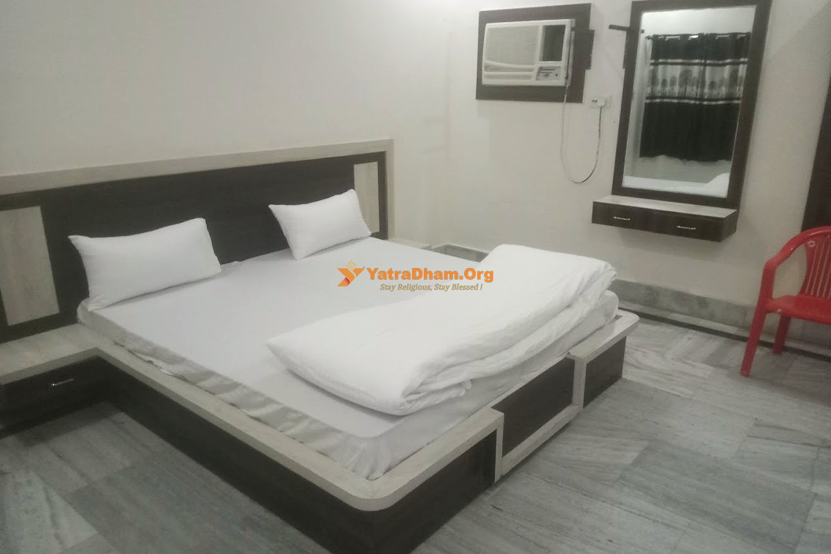 Hurkat Sewa Sadan (Bombay Dharmshala) Salasar 2 Bed Room