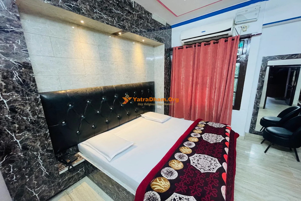 Hotel Paryag Jawalamukhi Room