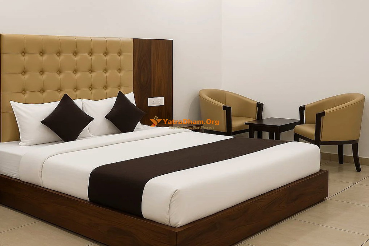 Hotel Girraj Inn Govardhan 2 Bed Room