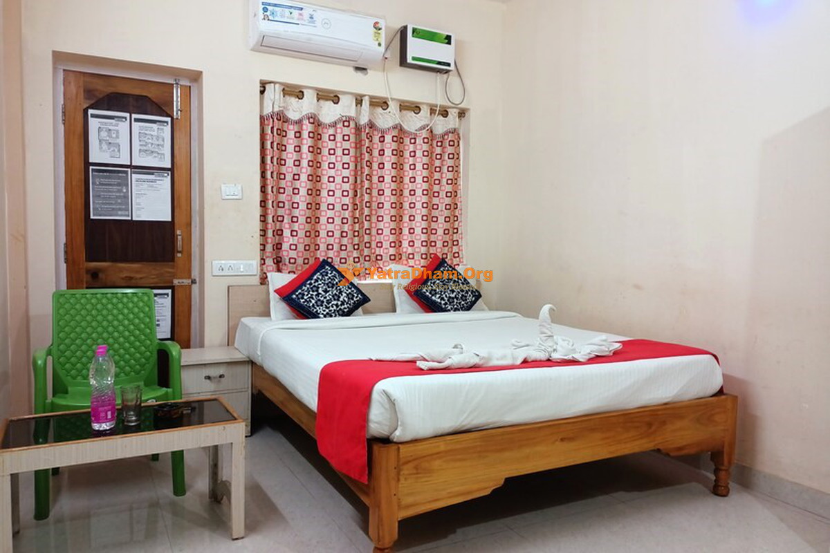 Jagannath Puri Hotel Bay Inn 2 Bed Room View
