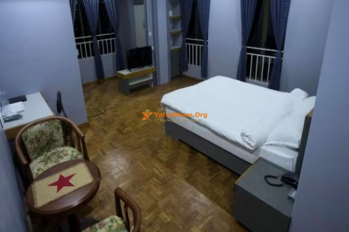 Hotel Amit Palace Prayagraj (Allahabad) Room