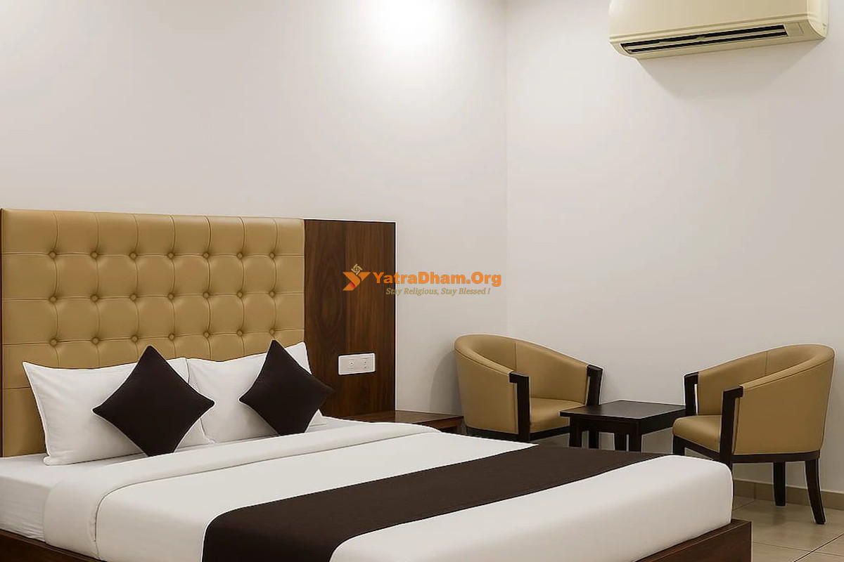 Hotel Girraj Inn Govardhan 2 Bed Room