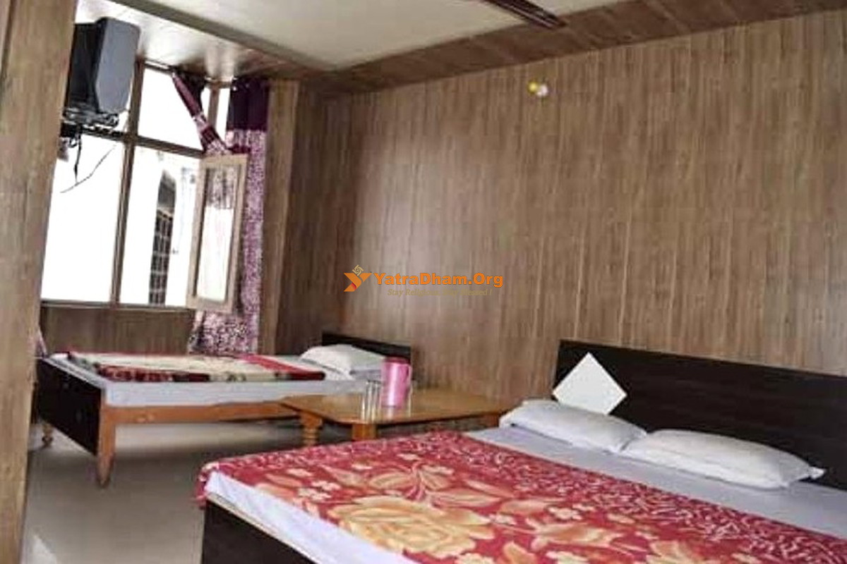 Ishwari Narayani Yatri Nivas Joshimath 3 Bed Room View