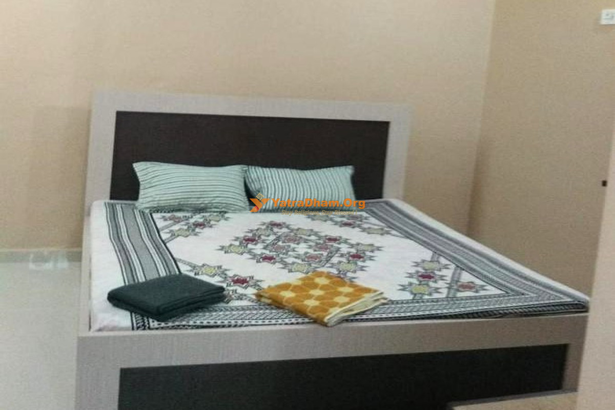 V S Lodge Chidambaram 2 Bed Room