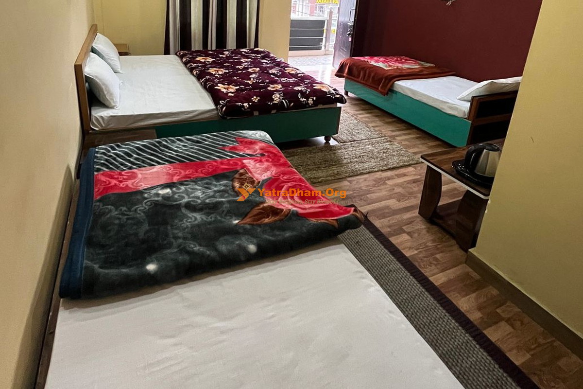 Rudraprayag Girish Alaya Home Stay 4 Bed Room View
