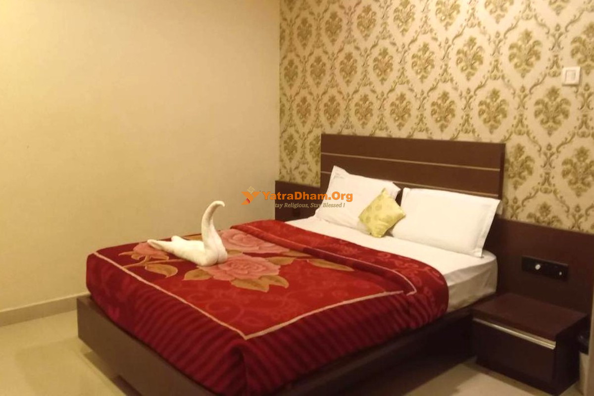 Mysore Hotel Royal Palace 4 Bed Room View