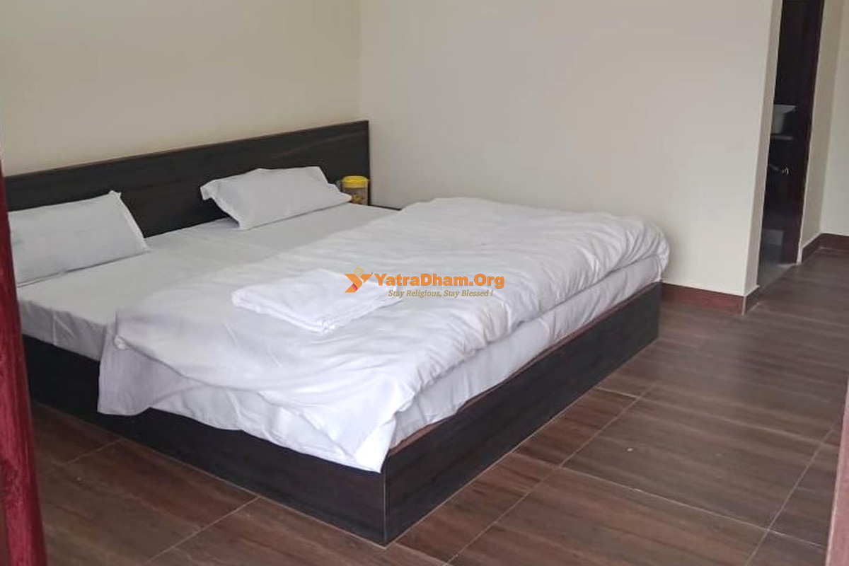 The Himalaya inn Guptkashi 2 Bed Room