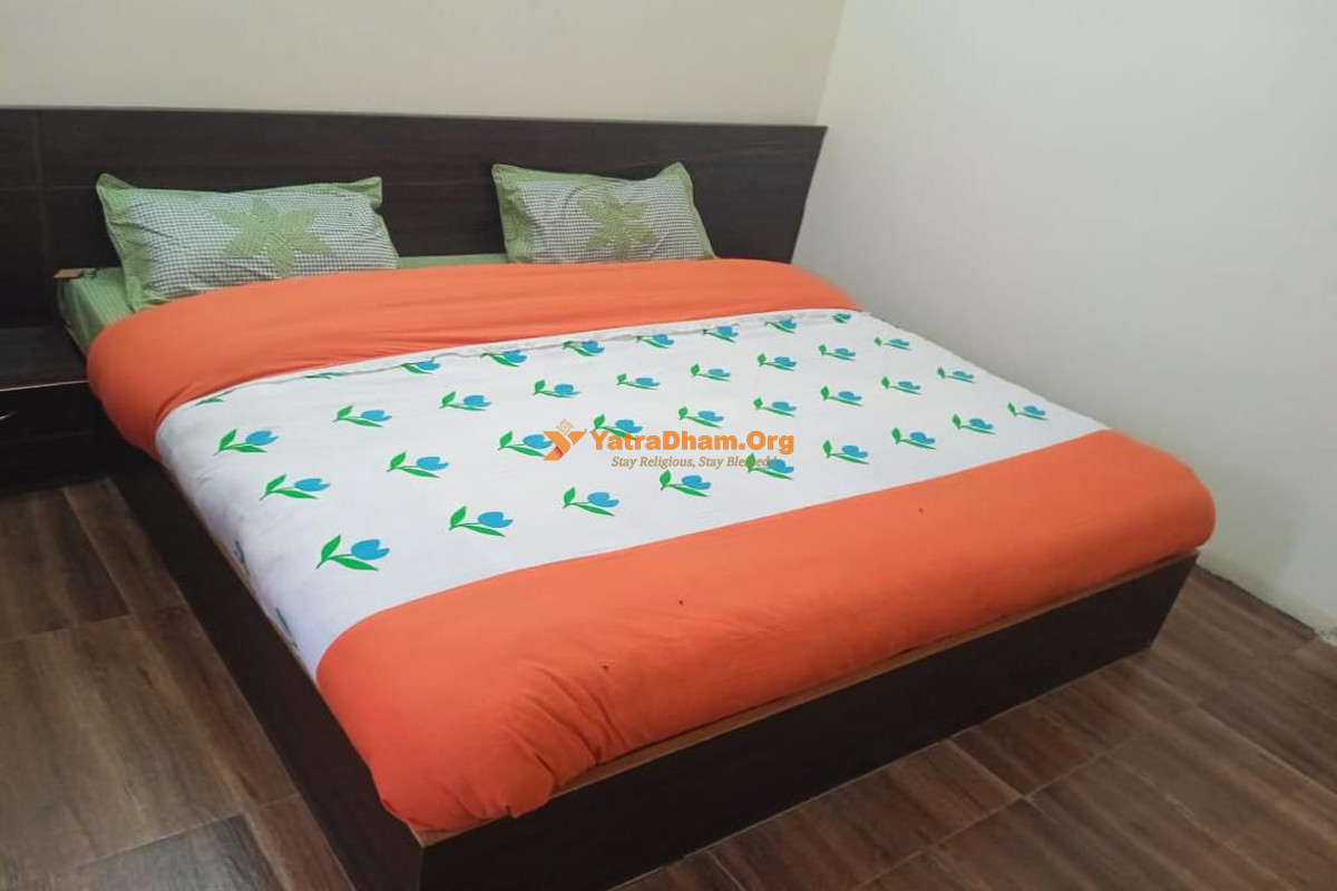 The Himalaya inn Guptkashi 2 Bed Room