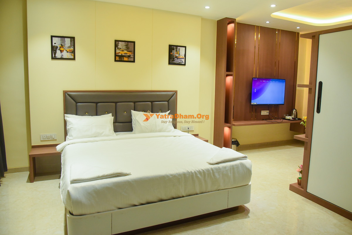 Dasara Executive Tuljapur Room