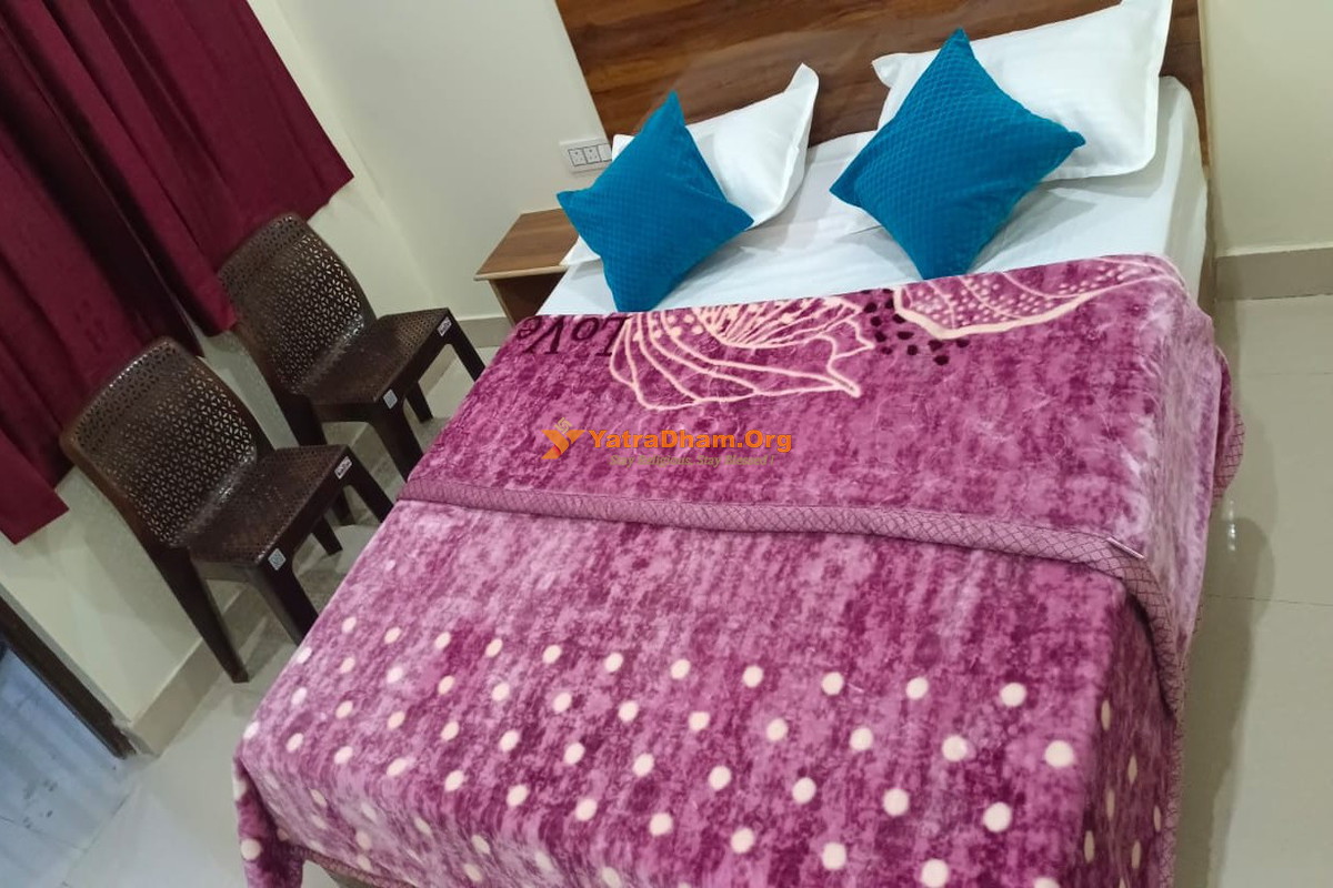 Maa Durga Yatri Nivas Netala Uttarkashi 2 Bed Room View