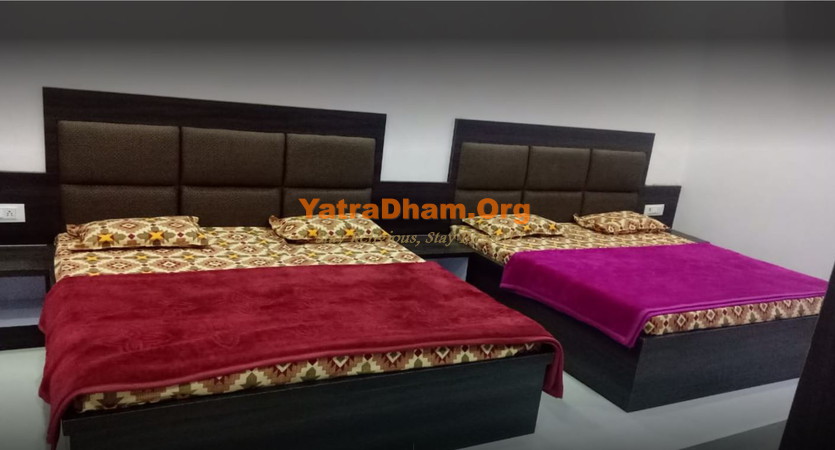 Maihar Hotel Aastha Yatri Niwas Room View 4