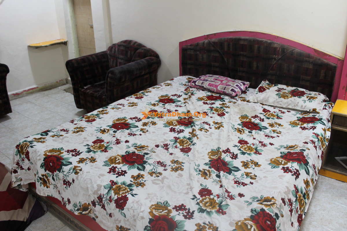Yajman Nivas Bhakta Nivas Aundha Nagnath 2 Bed Room